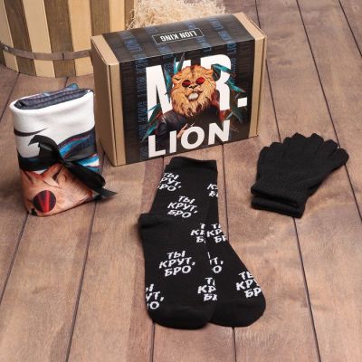 Набор подарочный "Mr.Lion" плед, носки, перчатки