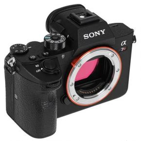 Беззеркальная камера Sony Alpha 7R III (ILCE-7RM3) Body черная