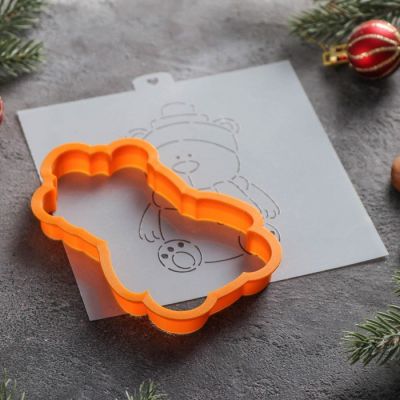 Форма для вырезания печенья и трафарет «Медвежонок с шарфиком», 7,3×11,5 см, цвет оранжевый
