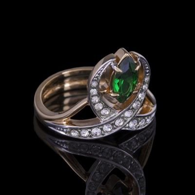 Кольцо Крибус, размер 18, цвет зелёный в золоте