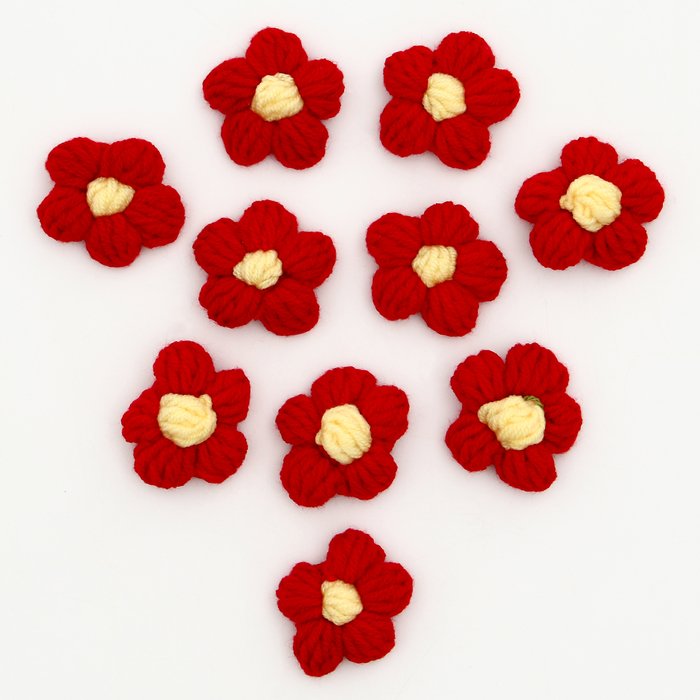 Цветок вязаный, набор 10 шт., размер 1 шт., 4 × 1,5 см, цвет красный