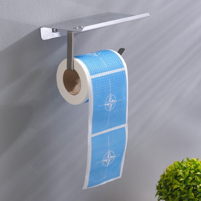 Сувенирная туалетная бумага "Флаг НАТО", 9,5х10х9,5 см