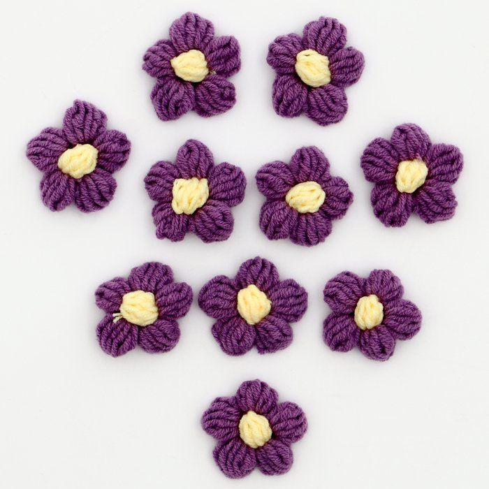 Цветок вязаный, набор 10 шт., размер 1 шт., 4 × 1,5 см, цвет фиолетовый