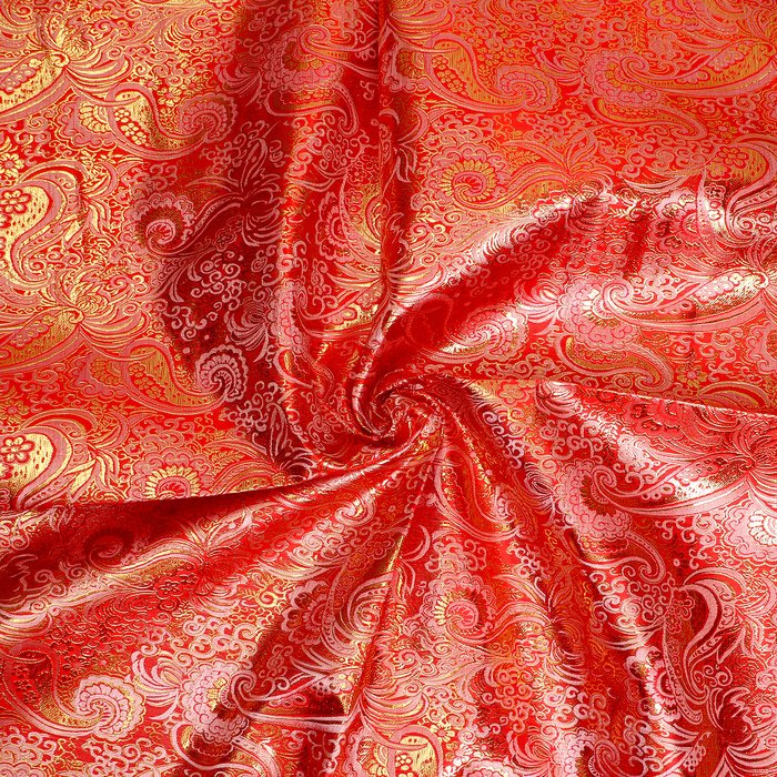 Лоскут Парча, красный с белым рисунком и золотом, 50*50см