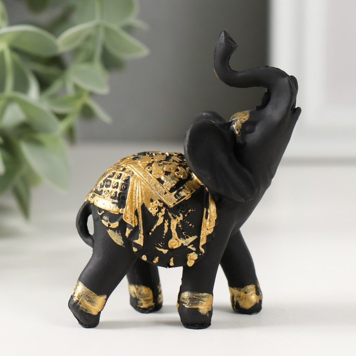 Сувенир полистоун "Чёрный слон в золотой богатой попоне" 6,5х3,5х7,7 см