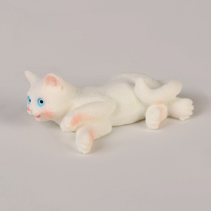 Миниатюра кукольная «Ласковый котик», набор 3 шт., размер 1 шт. — 2,5 × 1,5 × 4,5 см