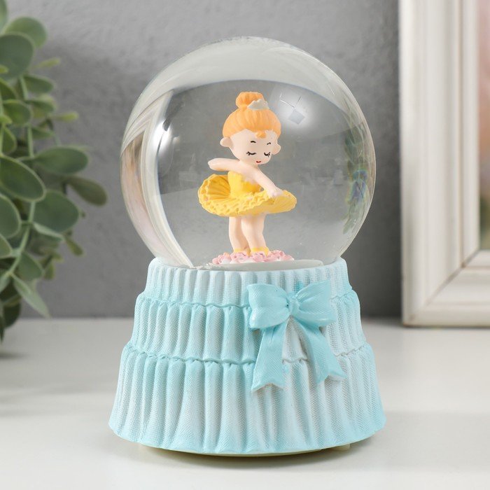 Сувенир полистоун водяной шар свет, музыка "Малышка-балерина" d=8 см МИКС 12х8,5х8,5 см